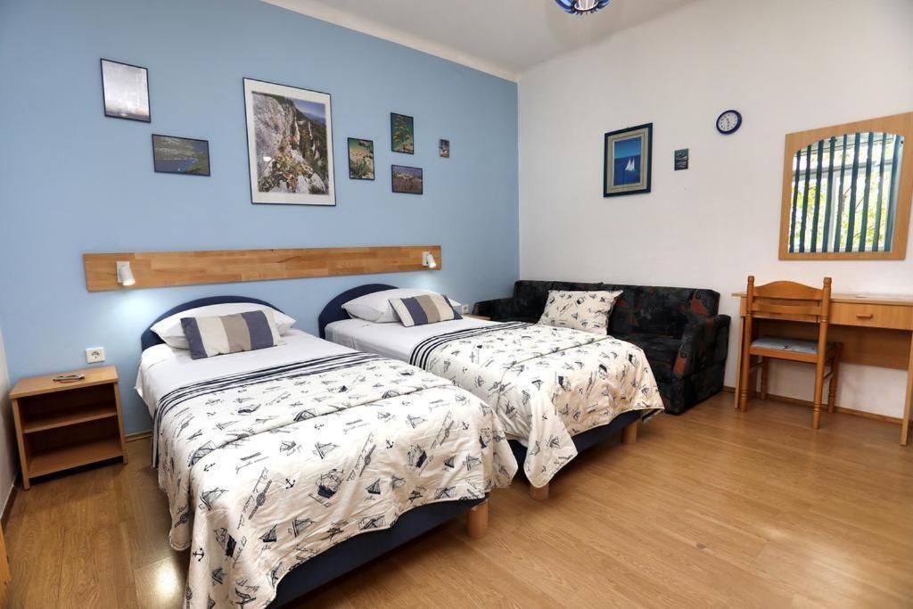 Rooms With A Parking Space Trogir - 17442 ภายนอก รูปภาพ