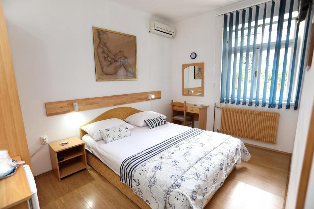 Rooms With A Parking Space Trogir - 17442 ภายนอก รูปภาพ